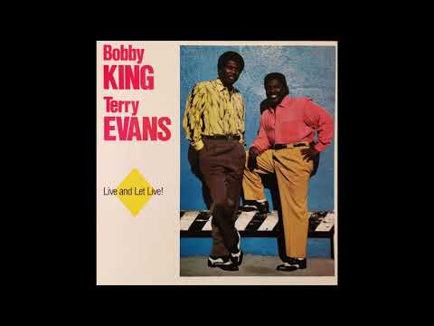 Bobby King & Terry Evans - At The Dark End Of The Street