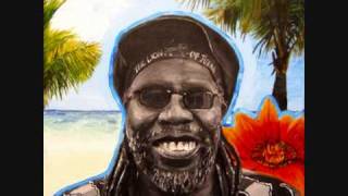 Macka B & The Royale Roots Band - All About the Youth