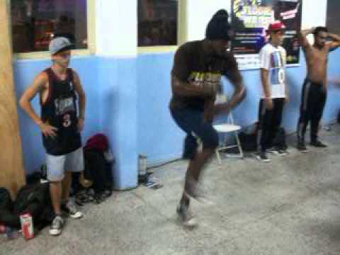 bboy  arthur  Top rock floor wars 2012  brasil