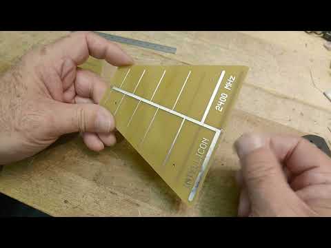#1439 2.4 GHz Log Periodic Antenna