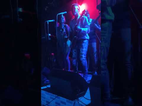 El patrón dela bachata no me agarre por ahí