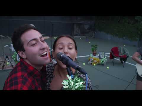 The Gooms - "Free Sweaters? Fantastic!" Live.