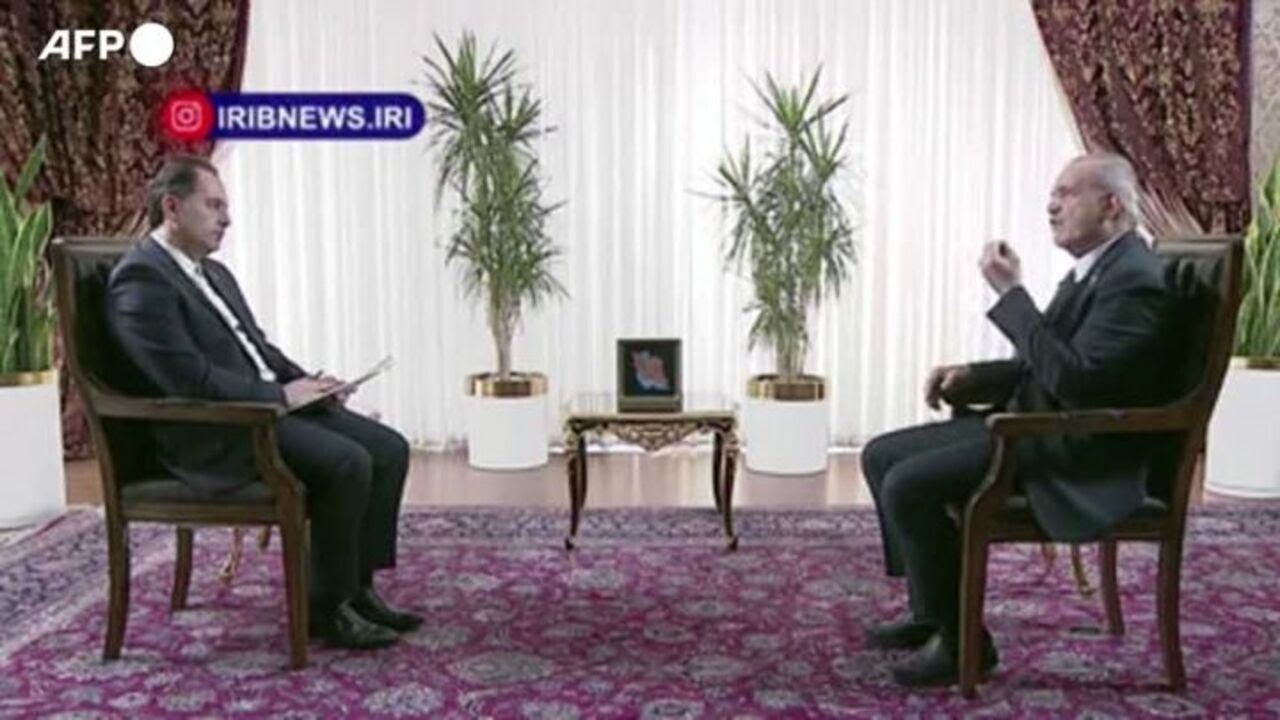 Il presidente iraniano Pezeshkian accusa Usa e Israele: "Cercano di alimentare i disordini"