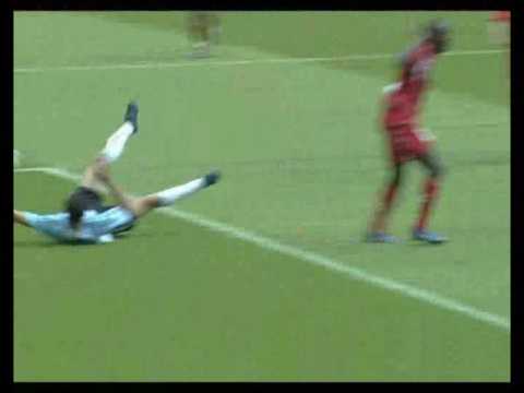 Brazil 2-0 Argentina.Kaka scored goal.avi