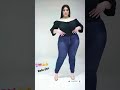 Tip Moda Plus Size Con Blusa Mangas Caídas