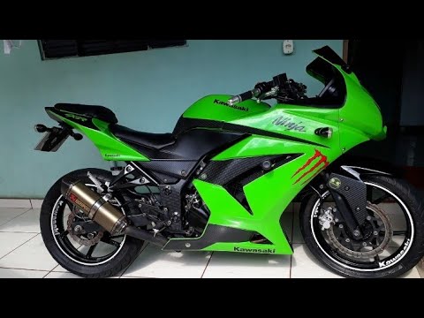 -Kawasaki Ninja 250R Com Escape Esportivo-