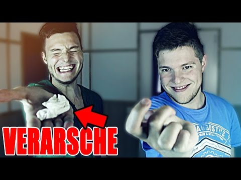 FOOL YOUR FRIENDS WITH THIS MAGIC TRICK - Magic Tricks Shrink Cloth with Resolution