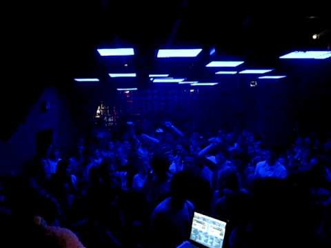 HIP HOP DON'T STOP feat. DENYO Live  Crux Munich 13.03.2010