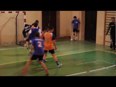 Halowa LksLiga 2012/2013 - Część meczu Bad Boys - Panathinaikos 3:16 (2:8) - HD