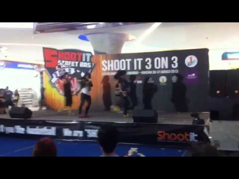 Grabien cover 2ne1  - I AM THE BEAT