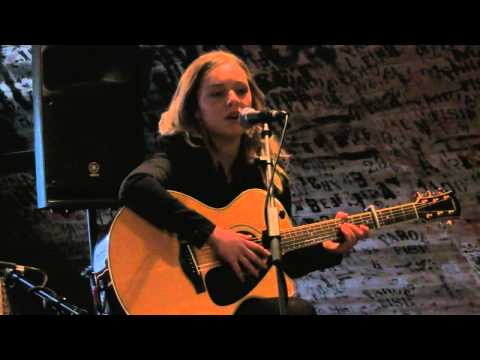 PH4 - Eva Døgg og Tróndur Enni - Your Song