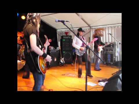 JANIE DIXON - Thunderstruck