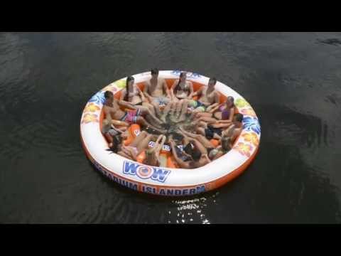 WOW Stadium Islander 12 Person