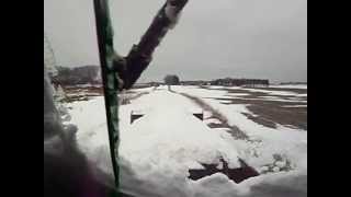 preview picture of video 'Train chasse-neige arrêté par une congère'
