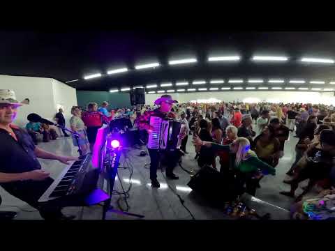 ENCONTRÃO DE FORROZEIROS EM PATROCÍNIO MINAS GERAIS  DIA 26 / 04 / 024 / BANDA CONEXÃO 1OO % FORRÓ 