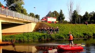 preview picture of video 'Cold Water Challenge 2014 - Spielmannszug der freiw. Feuerwehr Löningen'