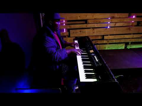 Falling in love with Jesus...Blessing Dludlu with Mlungisi Magagula on keys @ lakitsi production