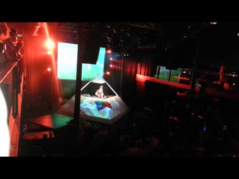 Bryan Kearney at FSOE 300, SaSaZu, Prague, 30-8-13 - D-Addiction - WTF (Coming Soon Remix)