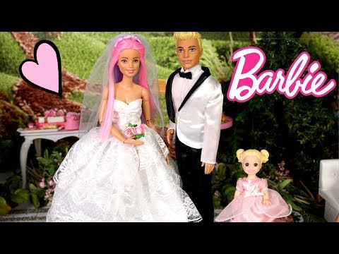 Barbie Doll Wedding Story - Christmas Day With Baby Goldie's Family