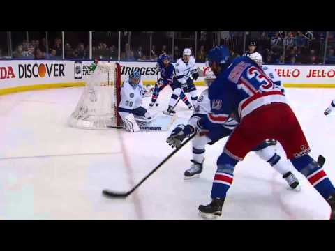 Gotta See It: Moore's leg gets game winner for Rangers