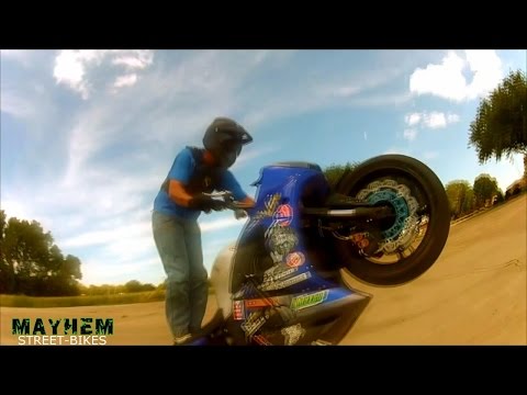 ☆Parking Lot Stuntin With Travis