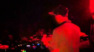 LE CANNIBALE 09 11 2012   FEADZ PLAYS THE NEW REMIX OF ELECTRIC EMPIRE