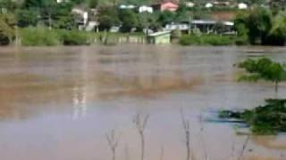 preview picture of video 'ENCHENTE RIO DAS ALMAS 24-3-11, UM DESASTRE!!!'