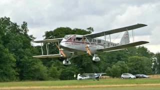 preview picture of video 'De Havilland Aeroplanes Tiger Moth Dragon Rapide Biplane Hatfield'