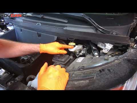 Where to Add Brake Fluid on a 2013-2021 BMW i3