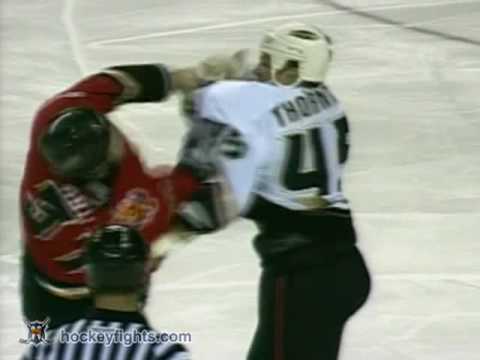 Shawn Thornton vs Brandon Prust Nov 10, 2006