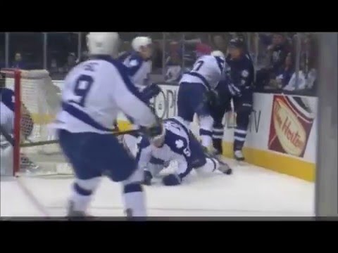 Thomas Raffl vs Sam Carrick
