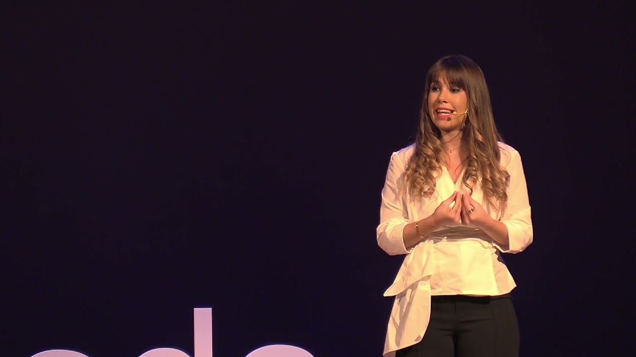Tu autenticidad te puede llevar a ser tu mejor versión | Paula Folch | TEDxIgualada