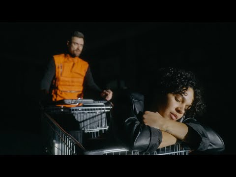 NISSE - In Falschen Armen feat. Shelly Phillips (Official Video)