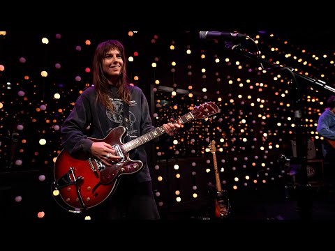 Angie McMahon - Letting Go (Live on KEXP)