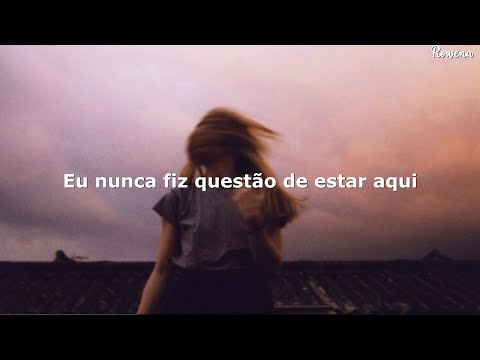 eu devia sorrir mais, abraçar meus pais, viajar o mundo e socializar. fácil de falar, difícil fazer