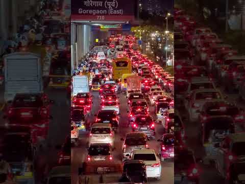 Mumbai : Evening traffic jam; Car horn stereo sounds...!