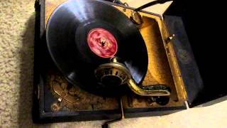 Hernando&#39;s Hideaway by Johnnie Ray played on the original 78rpm phonograph