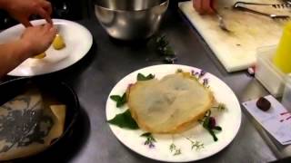 preview picture of video 'Cucine all'opera: Osteria Veglio - Agnello della Valle Stura al forno. Cartoccio di verdure'