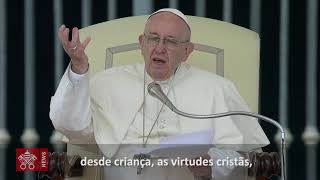 Por que batizar uma criança? O Papa responde