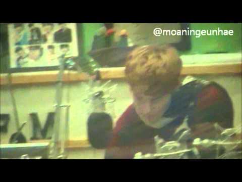 [FANCAM] 111125 Kiss The Radio - DJ Ryeowook & Sungmin (1)