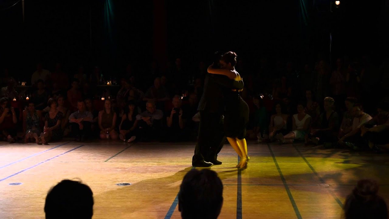 Carlitos y Noelia - Milonga, Ricardo Tanturi: Mozo Guapo
