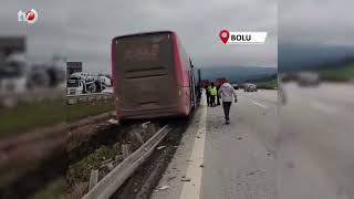 Boluda Yolcu Otobüsü İle Çarpışan Tır Refüje Savruldu