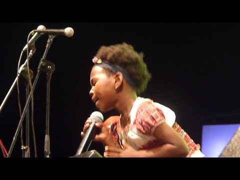 small girl from  trench town festival bob marley birthday 2012 ( VichoSwing )3