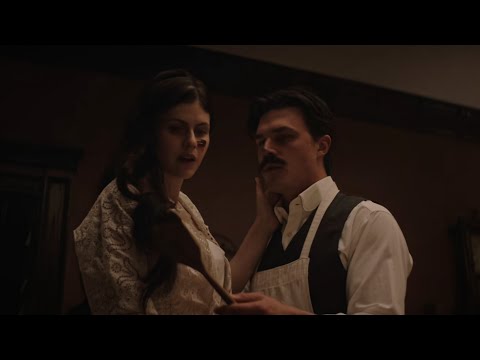 La historia detrás de Hershey revela su primer póster con Alexandra Daddario