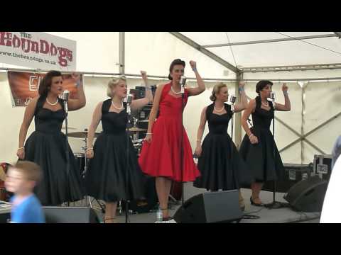 Elle & the pocketbelles Chattanooga choo choo pistons & props Sywell classic 2013