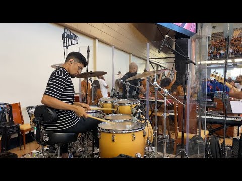 Até que eu não consiga mais ficar de pé / Coral Kadmiel - AdBrás - Victor Hugo