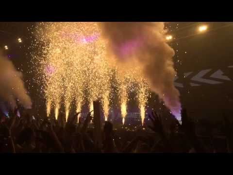 MAGNETIC Festival 7th May 2015 Prague (DVBBS) DVBBS & Dropgun - Pyramids (720p HD)