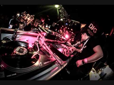 Chris Chambers Live @ Club Simfonija