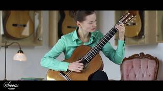 Hanna Link plays the Prelude of the English Suite Op. 31-3 Round Dance by Duarte on a C. Lozano 2006