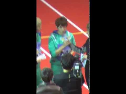 130128 - 130129 EXO baekhyun Interview @ MBC idol star olympic sports championship athletic 2013